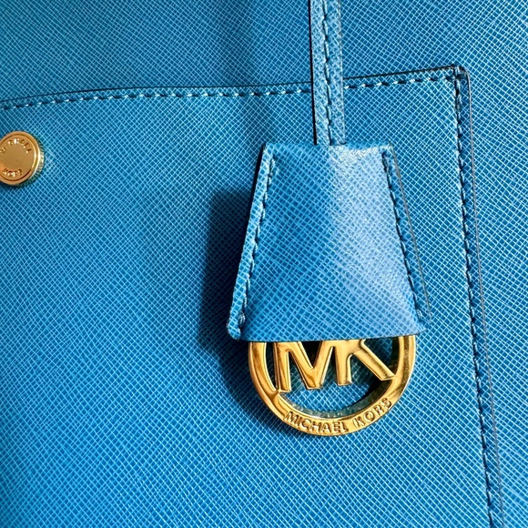 Michael Kors Tote/Shoulder Purse - Picture 9 of 14